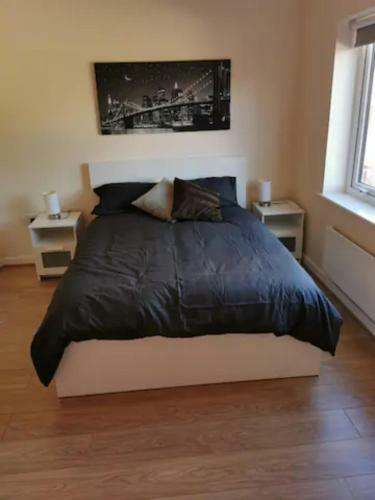 Entire 3 Bedroom House Manchester Free Parking