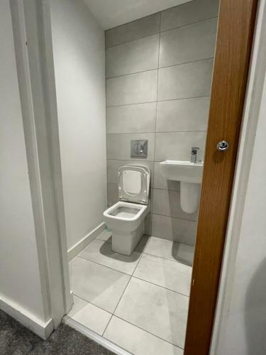 Apartamento Luxury 2-bed Apt With Free Parking On Premises