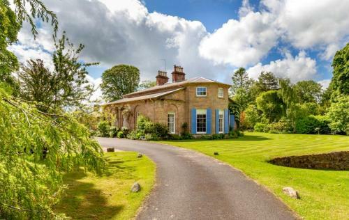 Stunning Scottish Manor House In Private Estate