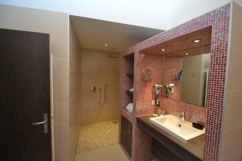 Hotel H�tel Restaurant Les Aliz�s