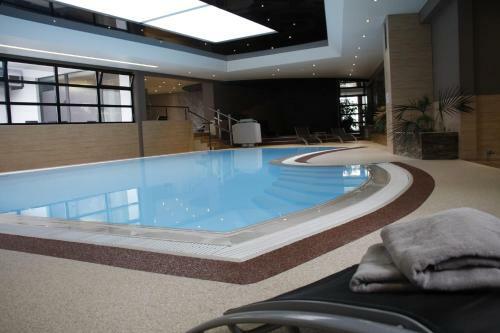 Hotel H�tel Restaurant Les Aliz�s