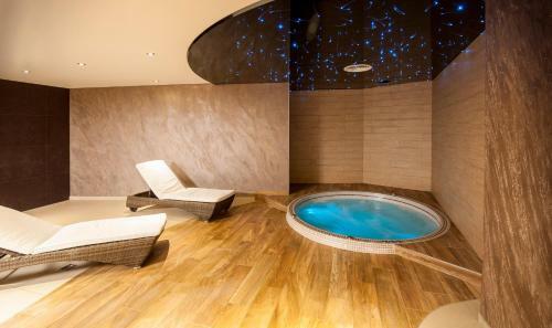 Hotel H�tel Restaurant Les Aliz�s