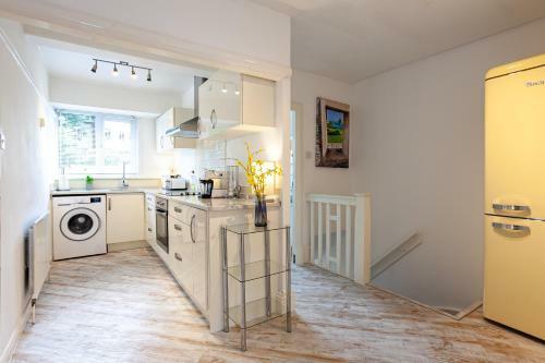 Cosy 2 Bed Apartment - Close To Leeds Centre