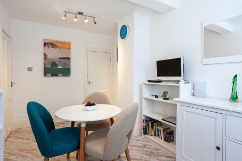 Cosy 2 Bed Apartment - Close To Leeds Centre