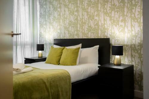 Stylish One Bed Apartment Central Mk- The Hub
