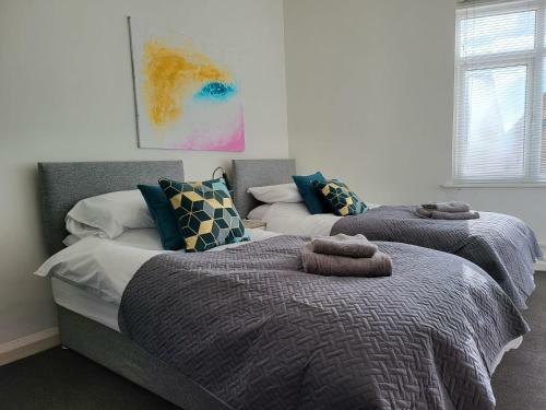 Lovely 3-bedroom Apartment In Town Centre