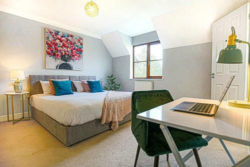 Executive Monkston Apartment By Crew Homes