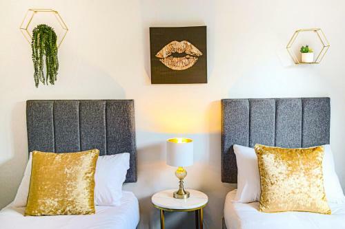 Executive Monkston Apartment By Crew Homes