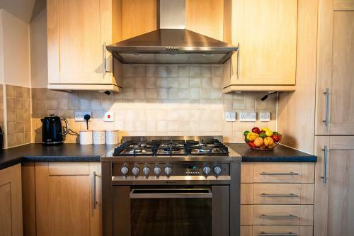 Executive Perivale Apartment By Crew Homes