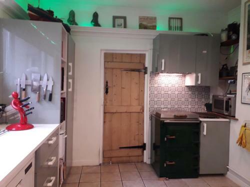 Bed & Breakfast T? Selah, Rugby Ave, Neath