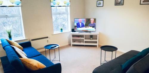 Comfortable Apartment In Sheffield With Parking
