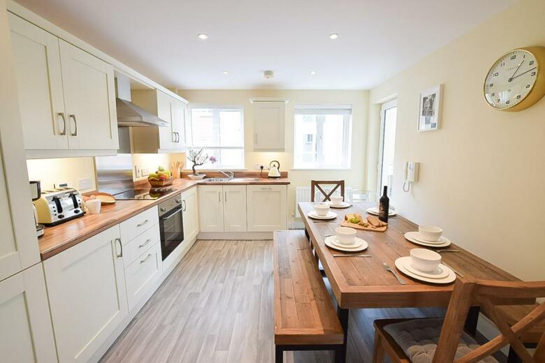 Hillyard Mews