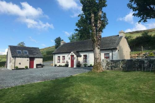 Mc Courts Cottage & Barn