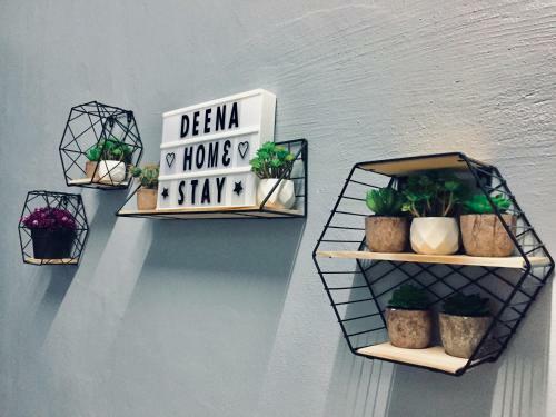 Deena Homestay (utan Aji)