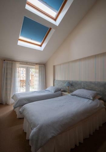 Villa Surlingham Lodge Cottages