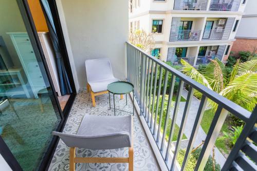 Awesome 1 Bed 1 Bath Apartment With Garden View, Pool, Wifi, Beach