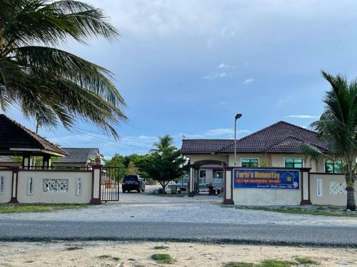 Hostal Faris Homestay