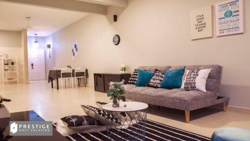 Apartamento Prestige Pelangi Riverside's Home