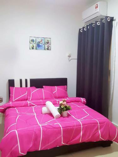 Riverfront Hotel & Apartment