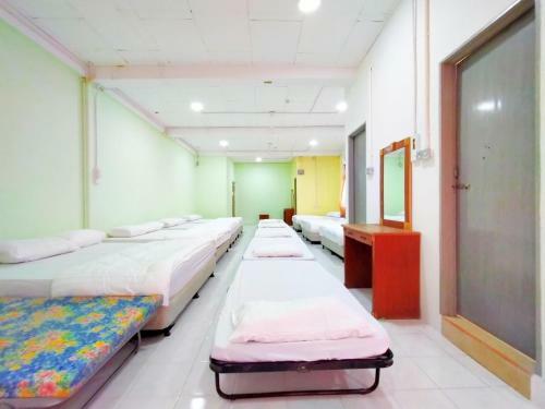 Hotel Spot On 89939 Platinum Inn