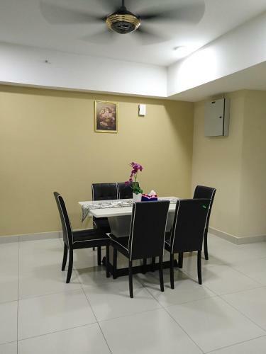 Ayu Homestay Dperdana Apartment
