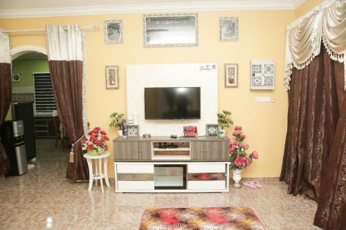 Bed & Breakfast Kakjah Riverside Homestay