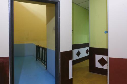 Oyo 89784 Impiana Hotel