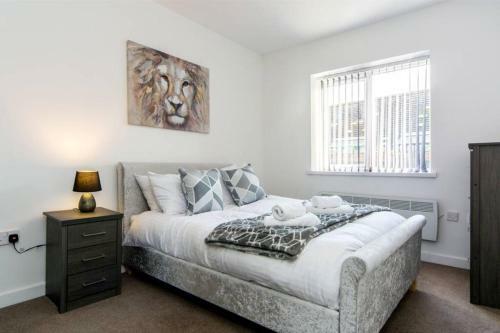 Luxury City Centre Penthouse With Balcony - 2 Bed Apartment