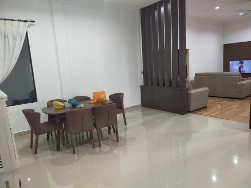 Dca Villa Homestay