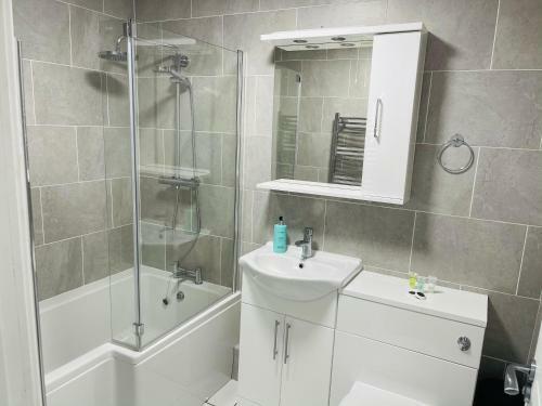 Stunning 1 Bed City Centre Apartment With Pool Table