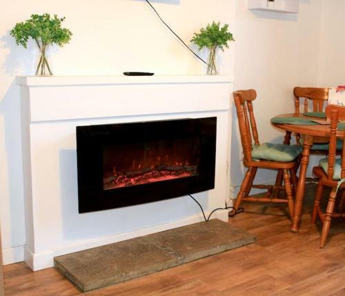 Flat 12a - Central, Modern, Bright Apartment With Free Wifi
