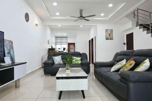 Desa Impian Families Cheerful Deerest Villa.