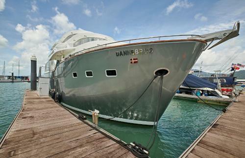 Mv Dannebrog, Stay In Luxury Like A Superyacht
