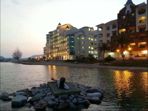 Apartamento Homestay Lumut Laguna