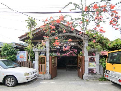 Hotel Oyo 44084 Ombak Inn Chalet
