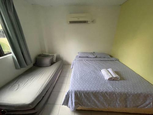 Sea & Wave #1 Coral Bay Apartment