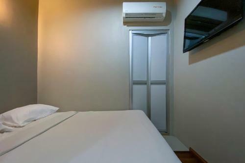Hotel Oyo Home 90222 Ling's Airbnb