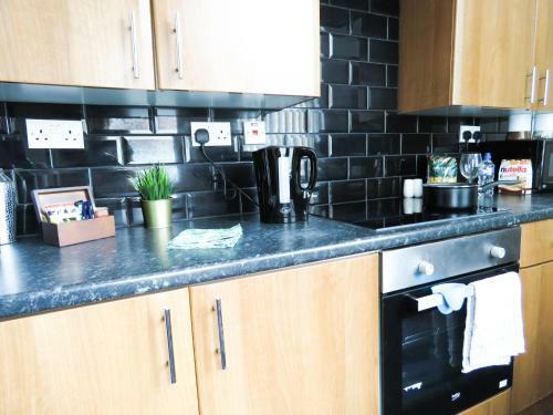 Tudors E Suites 3 Bedroom House With Garden