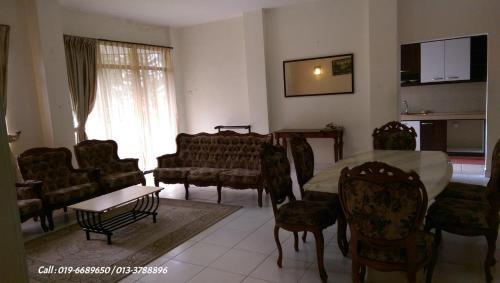 Jarzmin@ Prima Villa Apartments