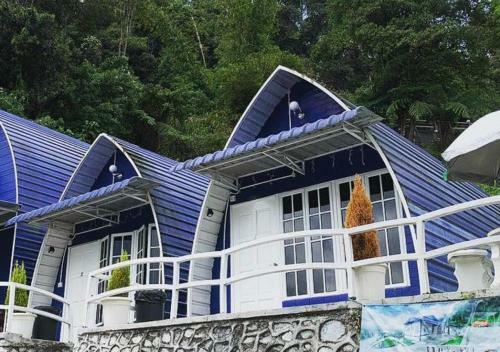 Blue Cabin @ Pfordten Cottage & Cabins