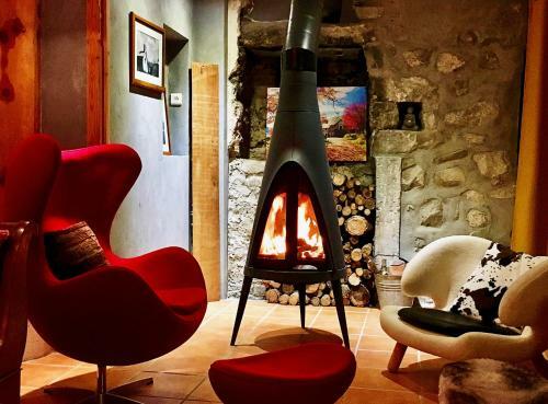 Hostal Chambre D'h�tes La Grange Des Ecrins