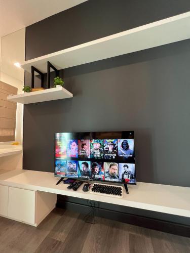 Lovely 1 Bedroom Service Apartment With Swimming Pool