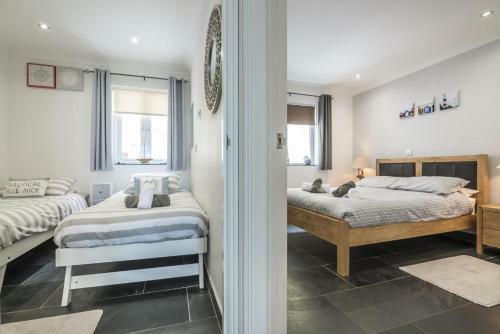 Pendine Heights - 2 Bedroom Apartment - Pendine