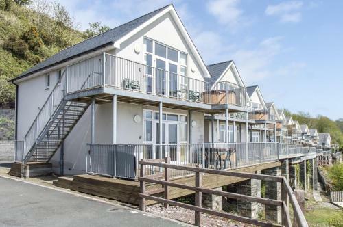 Pendine Heights - 2 Bedroom Apartment - Pendine