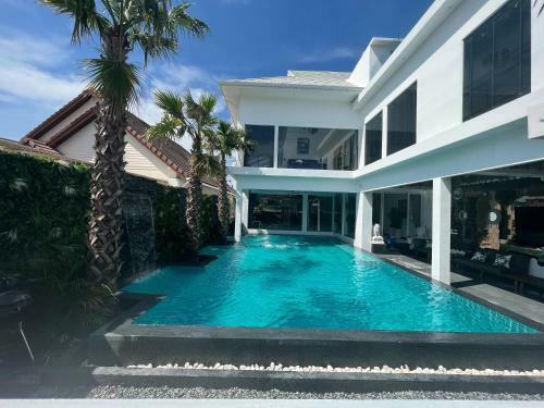 Premium Pool Villa Pattaya