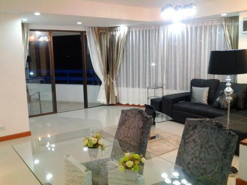 Jomtien Beach Seaview Luxury Apartment