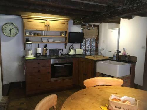 Cosy, Historic, Pet Friendly Cottage, Petworth