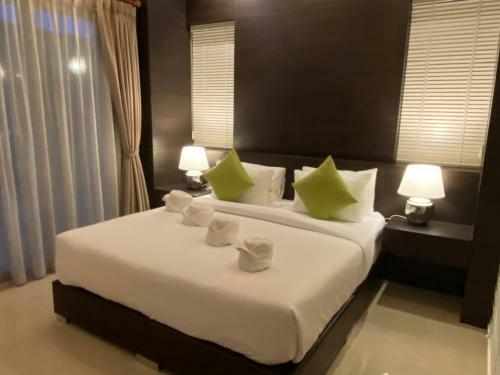 Luxury Pool Villa C16 / 4br 8-10 Persons