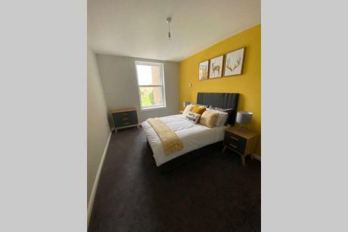 Stunning 2 Bedroom River View Apartment
