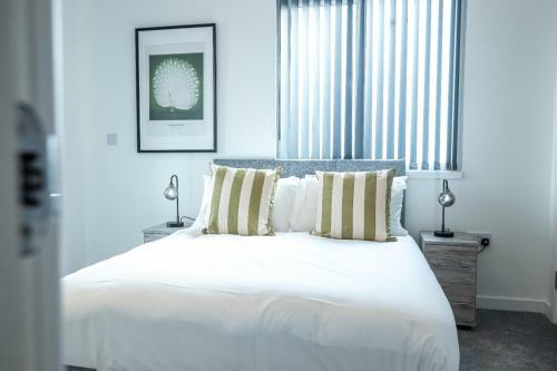 Peterborough Luxury Penthouse Apartments W - Parking
